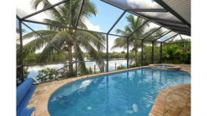 Heated Pool and Spa, Sleeps 6 - Villa Cayman
